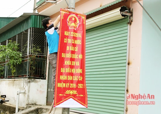 Trang hoàng chuẩn bị cho ngày bầu cử.