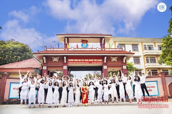 Trường THPT Huỳnh Thúc Kháng yêu thương của họ là đây