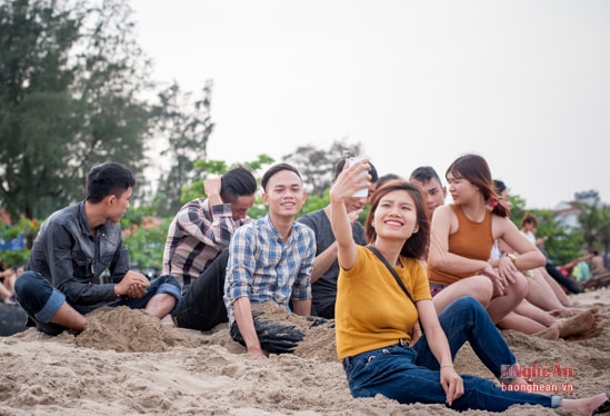 ...trong đó đông nhất vẫn là những thanh niên trẻ. 