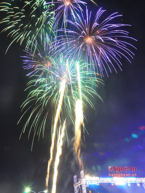 Firework to celebrate the start of Cua Lo Tourism Festival 2016.