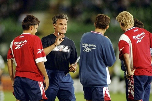 Sau khi rời Fiorentina vào năm 1997, Ranieri bắt đầu ra nước ngoài làm việc liên tục tám năm. Khởi đầu là thời gian tại Tây Ban Nha với hai đội Atletico Madrid và Valencia. Với Valencia, Ranieri giành Cup Nhà vua và Siêu Cup Tây Ban Nha.