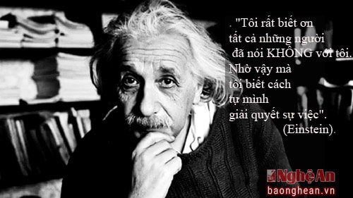 Albert Einstein là nhà vật lý lý thuyết người Đức, người đã phát triển thuyết tương đối tổng quát, một trong hai trụ cột của vật lý hiện đại với phương trình về sự tương đương khối lượng-năng lượng E = mc2.