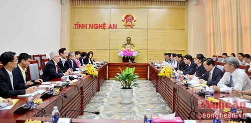 Toàn cảnh buổi làm việc.