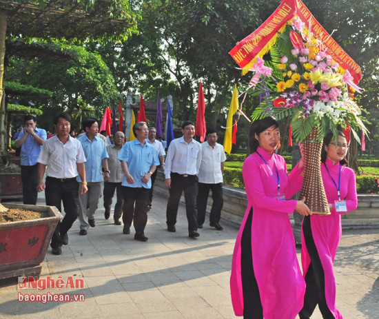 Đoàn công tác Trung ương và lãnh đạo tỉnh về khu di tich Kim Liên 