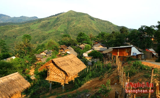 Bản Hín Pèn (Bảo Nam - Kỳ Sơn) là nơi có nhiều phụ nữ bị bán sang Trung Quốc.