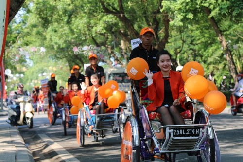 sac-cam-xuong-pho-mung-festival-hue-2016-7