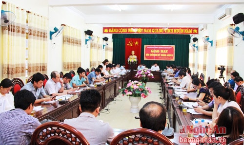 Toàn cảnh hội nghị.