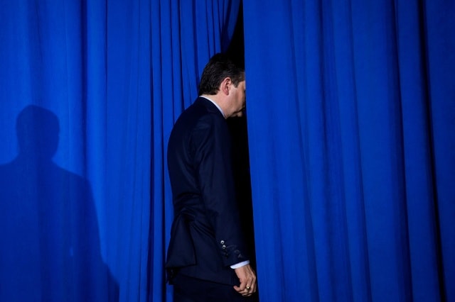Thượng nghị sĩ bang Texas Ted Cruz bỏ cuộc sau khi bị ứng cử viên Donald Trump đánh bại ở bang Indiana. Ảnh: New York Times.