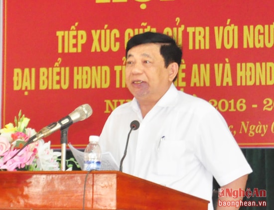 Đồng chí Nguyễn Xuân Đường - Phó Bí thư Tỉnh ủy, Chủ tịch UBND tỉnh đề nghị đẩy mạnh công tác tuyên truyền và tổ chức cho các vận động viên tiếp xúc cử tri vận động bầu cử đúng luật, bình đẳng.