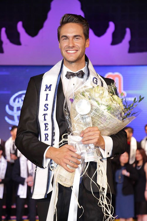 Tomas Martinka đánh bại 29 thí sinh khác trong đêm chung kết Mister Global 2016 để giành ngôi Hoa vương. Đêm chung kết diễn ra tại Chiang Mai, Thái Lan tối 6/5.