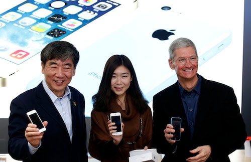 Tim Cook sắp phải 'đánh đường' sang Trung Quốc để giải quyết những thách thức tại thị trường khổng lồ này.