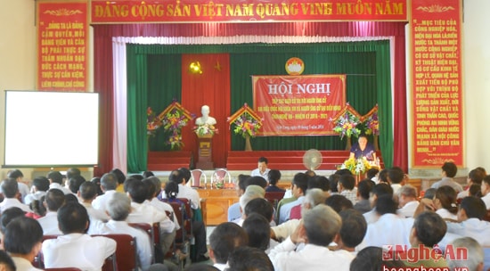 Toàn cảnh hội nghị.