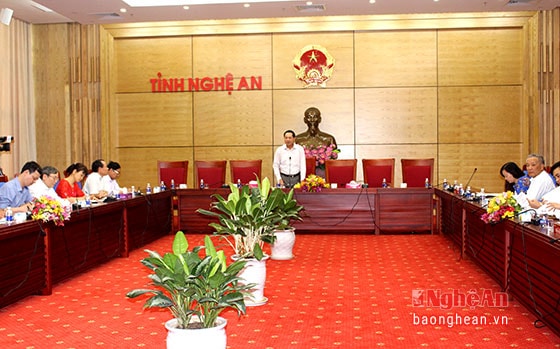 Quang cảnh cuộc họp.