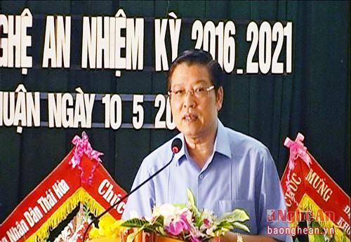 Trưởng Ban Nội chính Phan Đình Trạc trình bày chương trình hành động của mình.