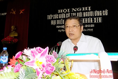 Trưởng Ban Nội chính Phan Đình Trạc trình bày chương trình hành động của mình.