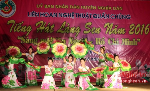 Một tiết mục tham gia liên hoan.