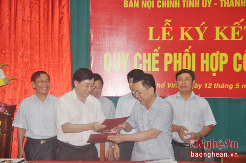 Lãnh đạo Ban nội chính Tỉnh ủy và Thanh tra tỉnh ký kết chương trình phối hợp