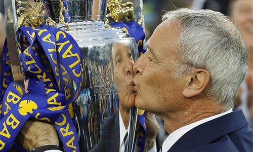 Leicester biệt đãi vừa để tri ân Ranieri sau chức vô địch vừa qua và vừa để giữ chân HLV trước sự chèo kéo từ những đội bóng khác. 