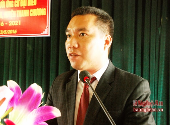 Ông Trương Văn Hùng P. Chủ tịch Hội đồng quản trị Tổng Công ty  nông nghiệp Nghệ An cam kết sẽ cung cấp vật tư, phân bón đảm bảo chất lượng và  sẽ có nhiều giải pháp hỗ trợ nông dân.