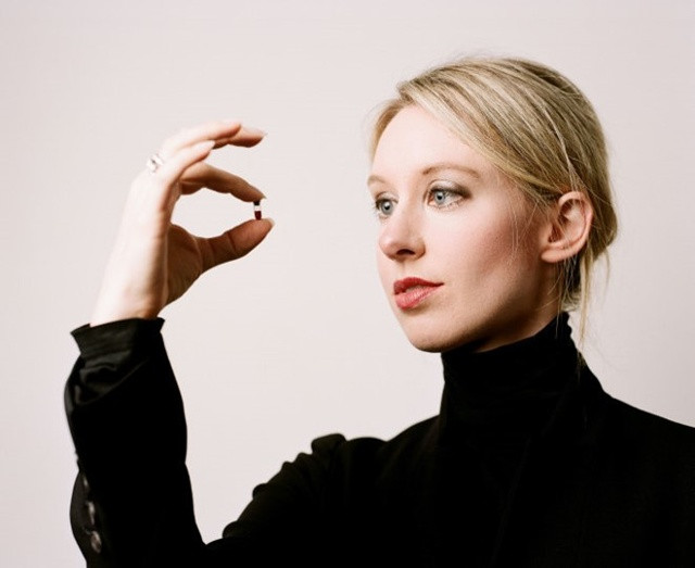 Elizabeth Holmes có tấm bằng sáng chế đầu tiên khi cô mới 19 tuổi. Ảnh:  Jenny Hueston.