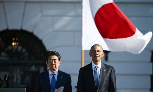 Tổng thống Mỹ Barack Obama và Thủ tướng Nhật Shinzo Abe. Ảnh: AP