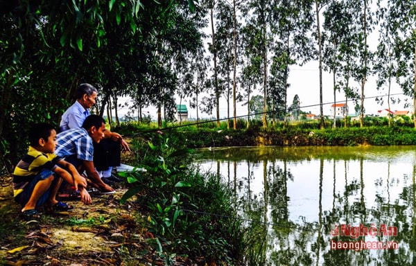 Câu cá là một niềm đam mê không nề hà lứa tuổi, nghề nghiệp hay địa vị xã hội.