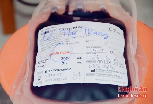 Trong ngày hội hiến máu đầu hè, Kho máu dữ trữ của Trung tâm Huyết học - Truyền máu tỉnh Nghệ An có thêm 341 đơn vị máu để phục vụ nhu cầu cấp cứu, điều trị bệnh nhân.