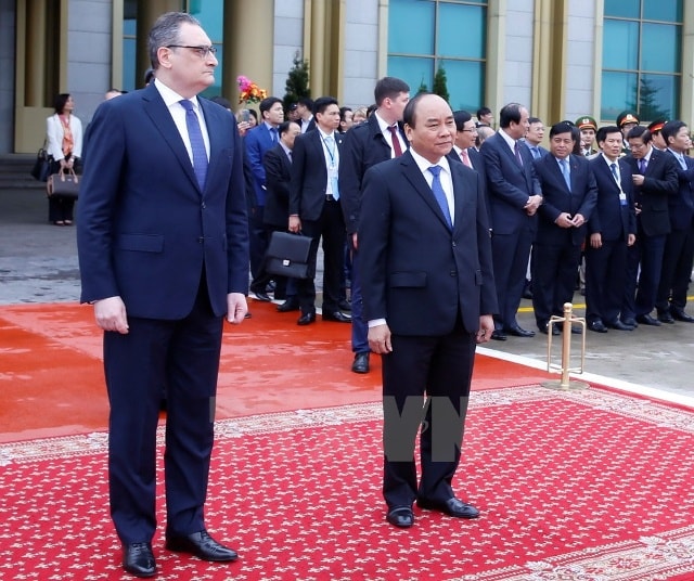 Lễ đón Thủ tướng Nguyễn Xuân Phúc tại sân bay quốc tế Vnukovo 2 (Moskva). (Ảnh: Thống Nhất/TTXVN)