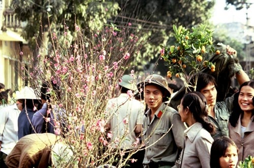 viet-nam-nhung-nam-1980-qua-ong-kinh-nhiep-anh-gia-phap