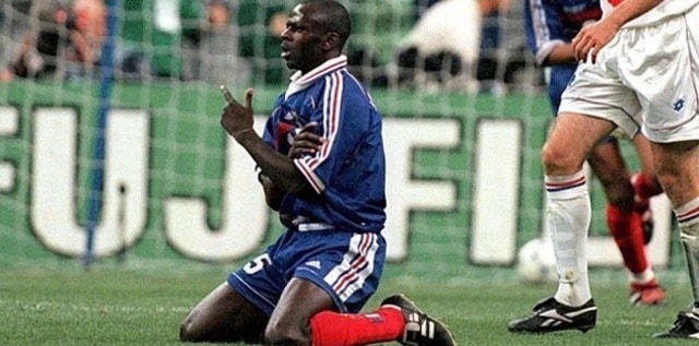 ... và Lilian Thuram (Pháp). Cả hai đều thi đấu 16 trận, và góp mặt từ Euro 1996 đến Euro 2008.