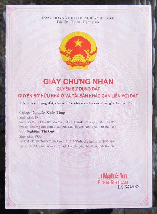 Giấy chứng nhận QSD đất của ông Nguyễn Xuân Tùng (năm 2015). 