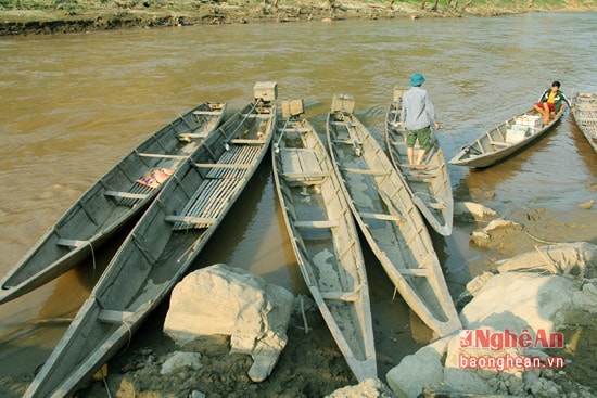 Ở địa bàn các huyện miền núi, thuyền 3 là là phương tiện hữu hiệu để di chuyển, vừa là một trong những dụng cụ hỗ trợ hữu hiệu cho việc đi thả câu, thăm câu và thu câu.