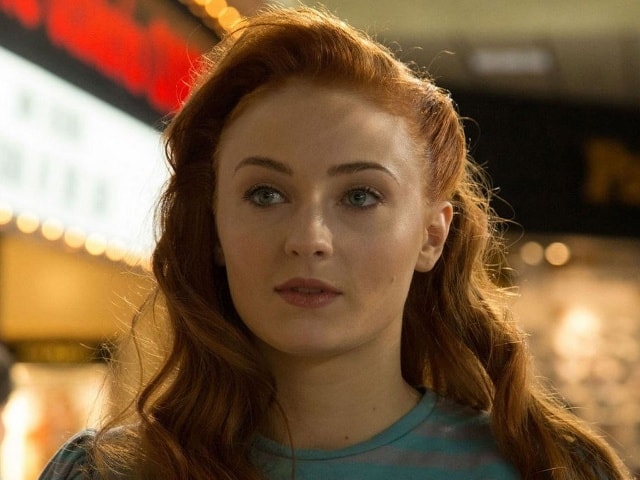 Trở về từ cõi chết trong X-Men: The Last Stand (2006), nhân vật thức tỉnh sức mạnh Dark Phoenix và cuối cùng tự nguyện để Wolverine giết mình nhằm không làm hại thêm người vô tội. Tuy nhiên, ở tập phim mới X-Men: Apocalypse, khán giả sẽ được gặp lại Jean Grey khi cô còn trẻ. Vai diễn nay được giao cho Sophie Turner - nàng Sansa Stark của loạt phim truyền hình đình đám Game of Thrones.