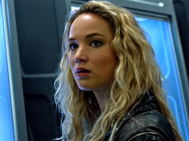 Song, từ X-Men: First Class (2011), thân phận và quá khứ của Mystique dần dần được hé lộ. Dưới sự khắc họa của minh tinh Jennifer Lawrence, nhân vật được xây dựng tính cách và chiều sâu tâm lý dày dặn hơn, thậm chí còn trở thành trung tâm của tập Days of Future Past (2014). Ở X-Men: Apocalypse tới đây, Mystique tiếp tục là nhân vật then chốt, đứng về phe Giáo sư X để chống lại Apocalypse và nhóm Tứ Kỵ sĩ của hắn.