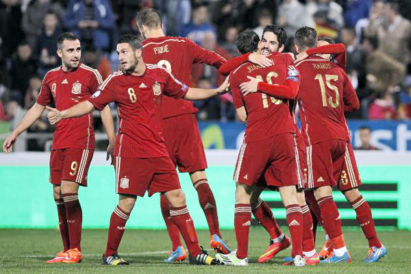 Đội tuyển Tây Ban Nha là ứng cử viên số 1 cho chiếc vé đi tiếp vào vòng trong tại Euro 2016. Ảnh: Internet