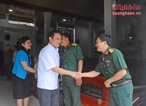Lãnh đạo Ban Tuyên giáo Tỉnh ủy kiểm tra công tác bầu cử tại xã Diễn Hạnh (Diễn Châu).