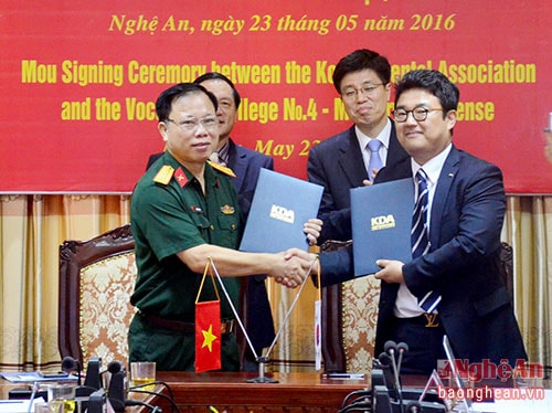 Trường CĐ nghề số 4, Bộ Quốc phòng ký kết Biên ban ghi nhớ hợp tác với Hiệp hội Nha khoa Hàn Quốc.