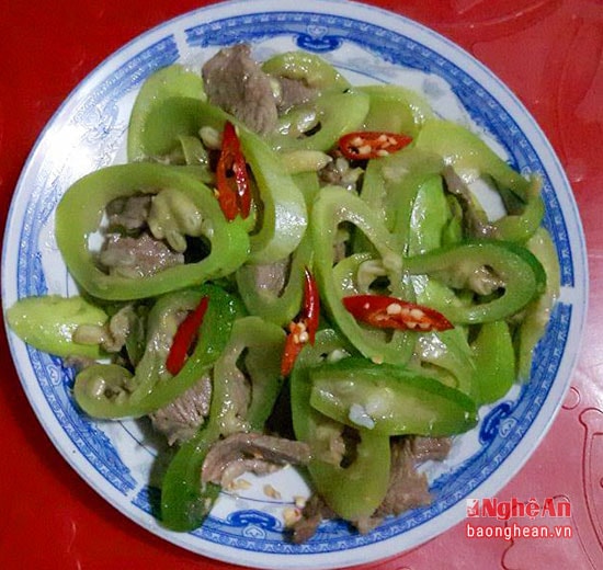 Đây là món mặc tệt xào thịt.