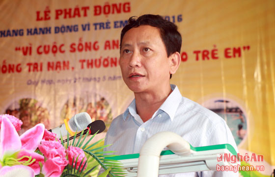 Ông Vi Ngọc Quỳnh, Phó Giám đốc Sở Lao động Thương binh và xã hội phát động triển khai chương trình Tháng hành động vì trẻ em năm 2016