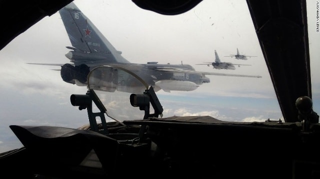Máy bay Su-24 của Nga trong 1 cuộc tập trận quân sự. Ảnh: CNN.