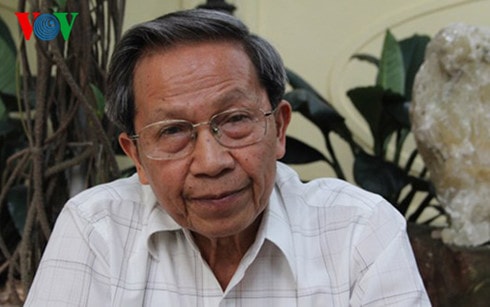 Thiếu tướng Lê Văn Cương .