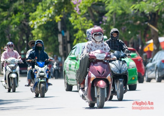 Ra đường đâu đâu cũng thấy “ninja” bịt kín bưng, không biết ai lạ ai quen mà chào hỏi.