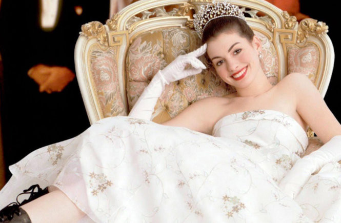 Vai diễn khó quên của Hathaway trong The Princess Diaries  - Ảnh: Walt Disney Pictures