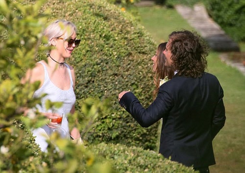 jennifer-lawrence-dien-mot-khong-noi-y-di-du-dam-cuoi-6