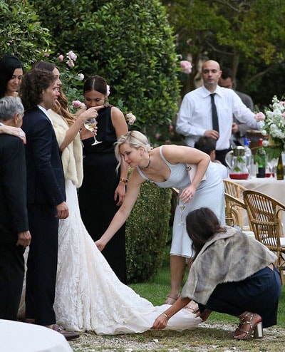 jennifer-lawrence-dien-mot-khong-noi-y-di-du-dam-cuoi-7