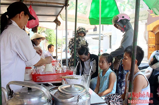 Quán đậu nành, nước dừa 