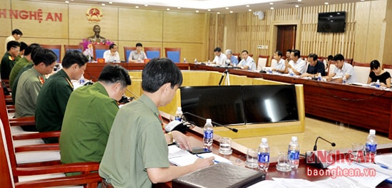 Quang cảnh buổi làm việc.