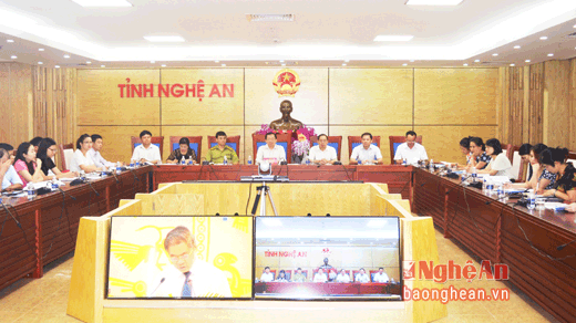 Toàn cảnh hội nghị trực tuyến quán triệt, triển khai thi hành Bộ luật Dân sự, Bộ luật Tố tụng dân sự,Luaatj tố tụng hành chính tại điểm cầu Ngheej An.