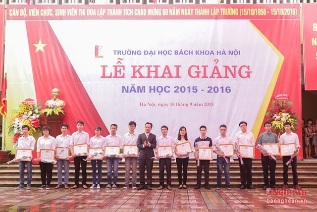 Bảo Trung đạt danh hiệu sinh viên xuất sắc toàn khóa K59 của Trường Đại học Bách khoa HN