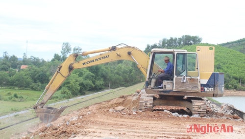 Nâng cấp, sửa chữa  để nâng cao khả năng tích trữ và tưới nước của đập Đồn Húng, Yên Thành